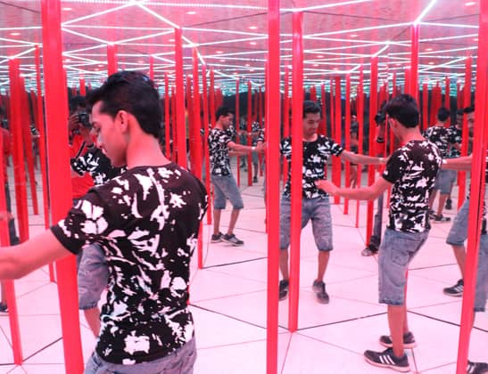 Enjoy Mirror Maze at Della Adventure