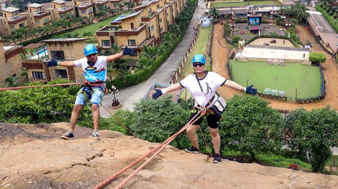 Enjoy Rappelling at Della Adventure Park, Lonavla