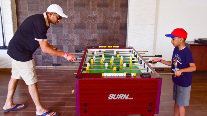 Enjoy Foosball with your family members at Della