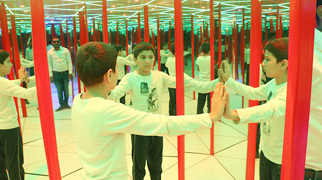 In Mirror Maze Game Find the way out through series of reflecting mirrors  creating an illusion
