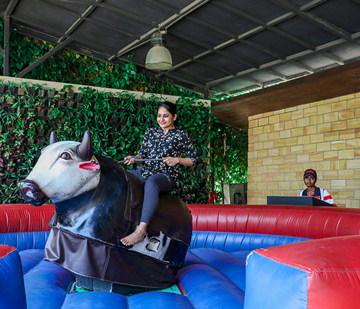 Play Rodeo - Bull Ride at Della Adventure